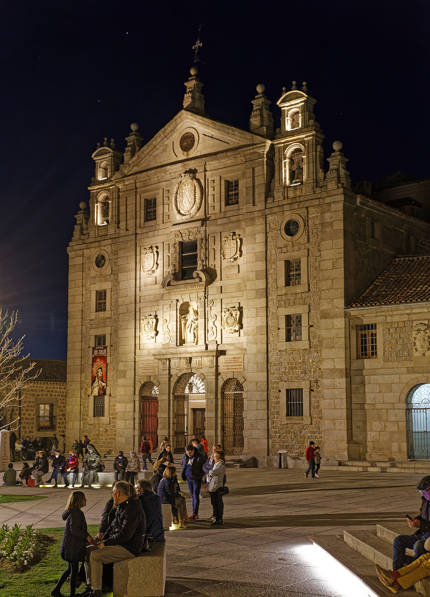 Les rues pavées d'Ávila révèlent nombre de palais et demeures seigneuriales